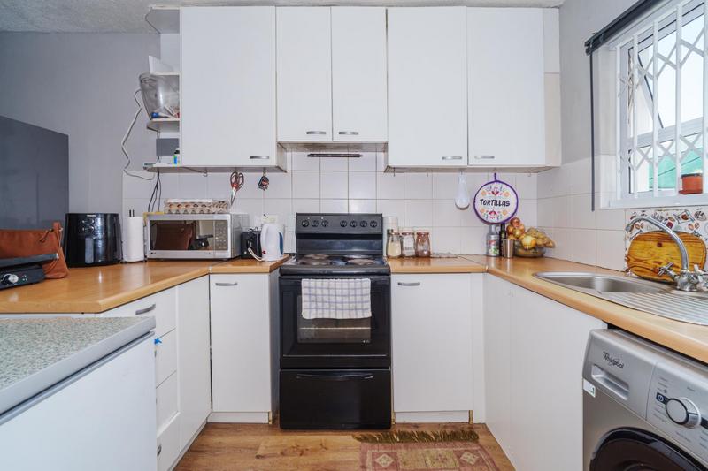 2 Bedroom Property for Sale in Plumstead Western Cape